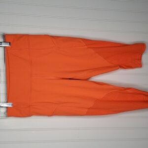 Athleta Contender Capri Leggings Size Small